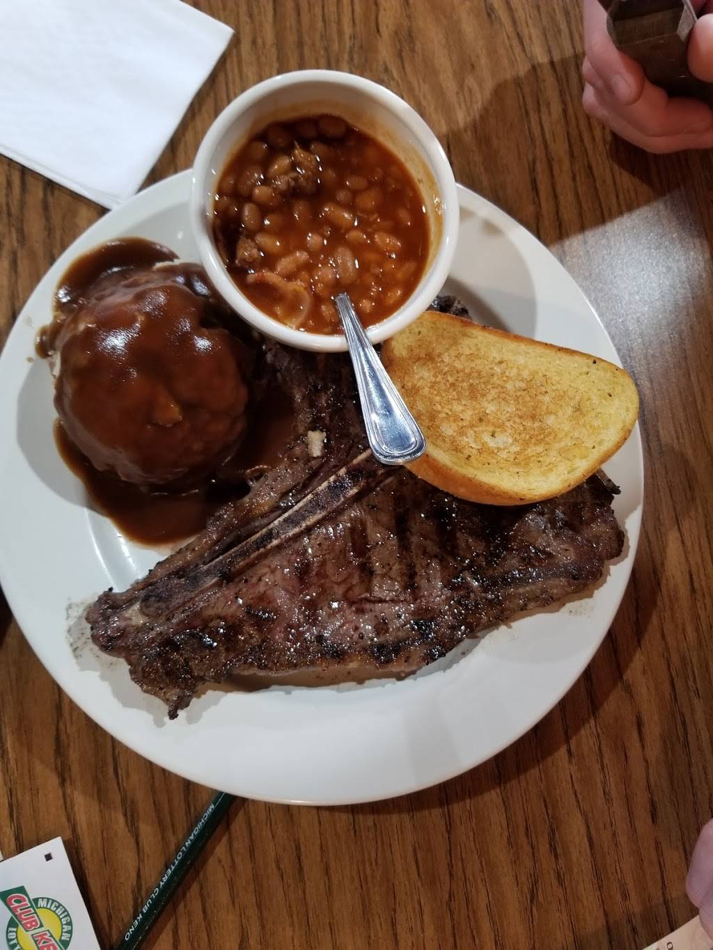 Chapz Roadhouse | restaurant | 9950 N Greenville Rd, Lakeview, MI 48850, USA | 9892876096 OR +1 989-287-6096