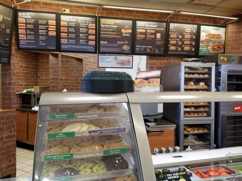 Subway | restaurant | 5851 IN-43 N, West Lafayette, IN 47906, USA | 7655672800 OR +1 765-567-2800