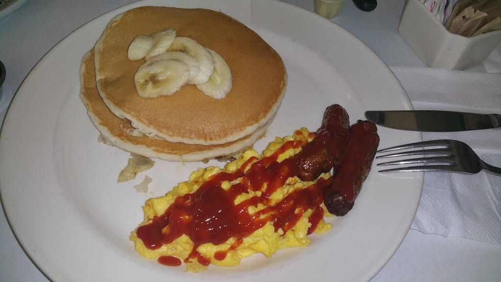 Snug Harbor | restaurant | 2323 Wilshire Blvd, Santa Monica, CA 90403, USA | 3108282991 OR +1 310-828-2991