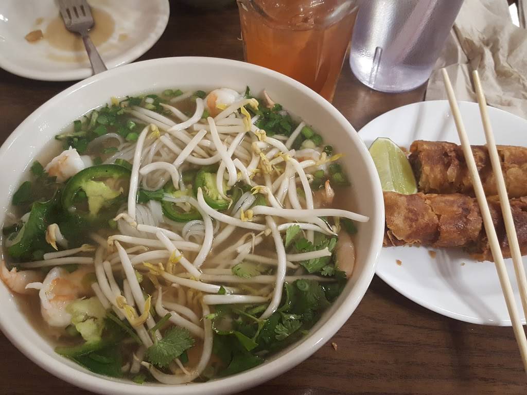 Pho Saigon | restaurant | 1720 S Robert St, West St Paul, MN 55118, USA | 6514517188 OR +1 651-451-7188