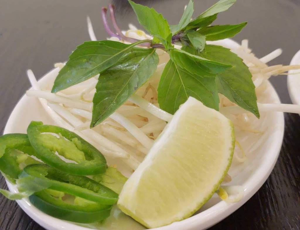 Pho Season | restaurant | 2222 Foothill Blvd Suit B, La Cañada Flintridge, CA 91011, USA | 8182490001 OR +1 818-249-0001