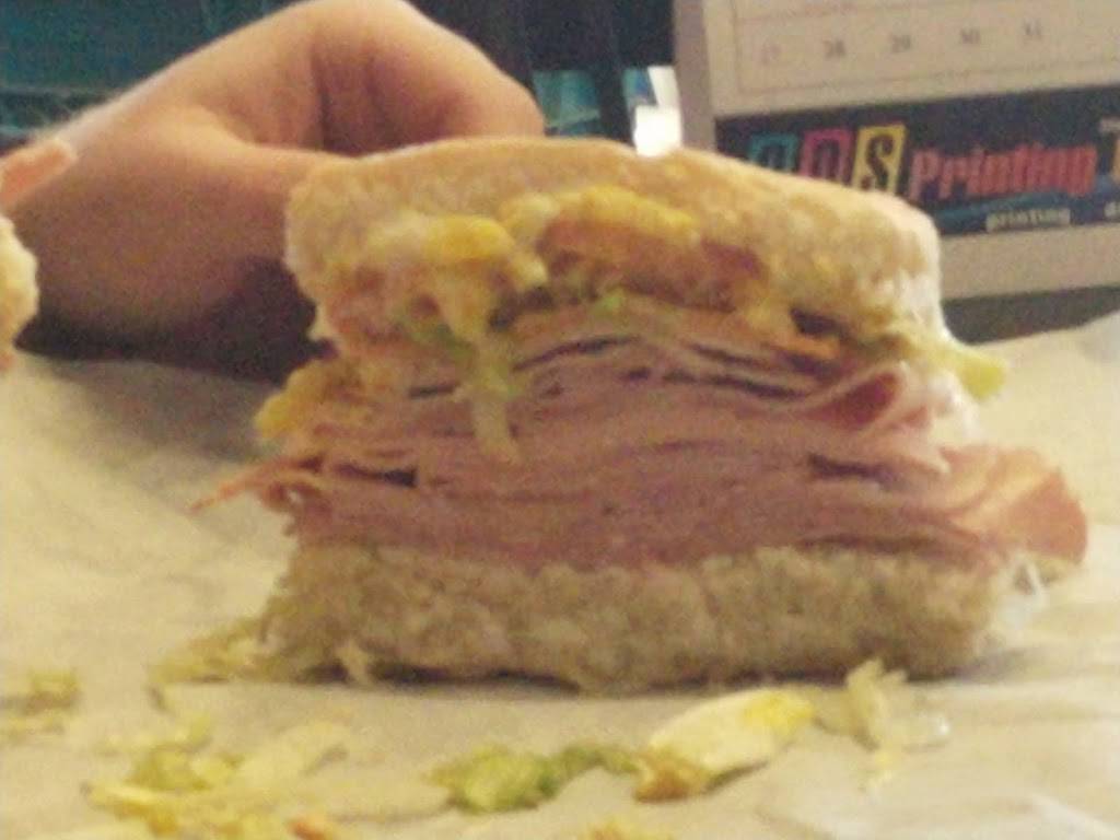 Philly Cheese Jakes | restaurant | 988 Confederation St, Sarnia, ON N7S 1A1, Canada | 5194915797 OR +1 519-491-5797