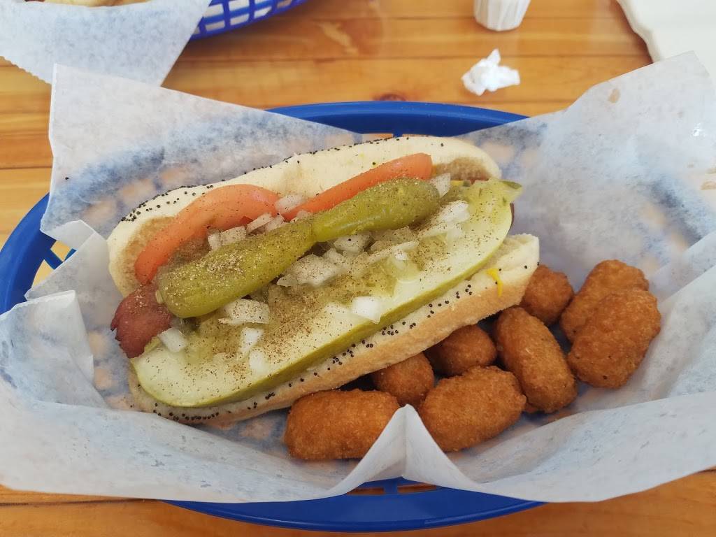 Dogs & Cream | restaurant | 2721 Douglas Ave, Racine, WI 53402, USA | 2626391364 OR +1 262-639-1364