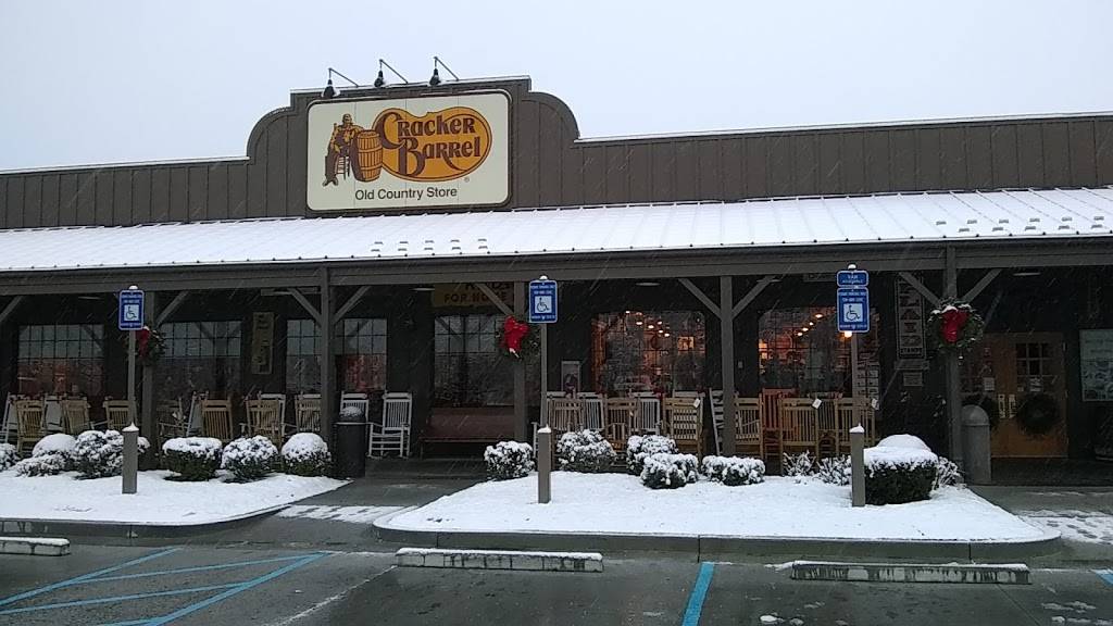 Cracker Barrel Old Country Store | restaurant | 2692 Boones Creek Rd, Johnson City, TN 37615, USA | 4232828113 OR +1 423-282-8113