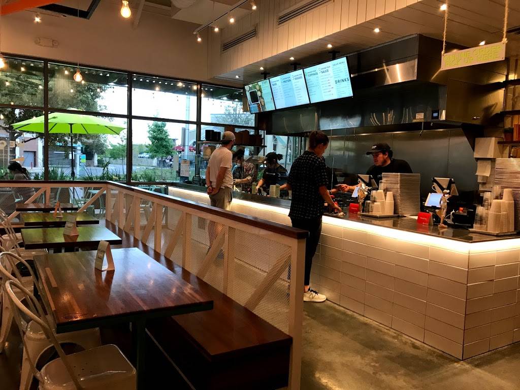 ChiLantro | restaurant | 1414 Shore District Dr #102, Austin, TX 78741, USA | 5123829653 OR +1 512-382-9653