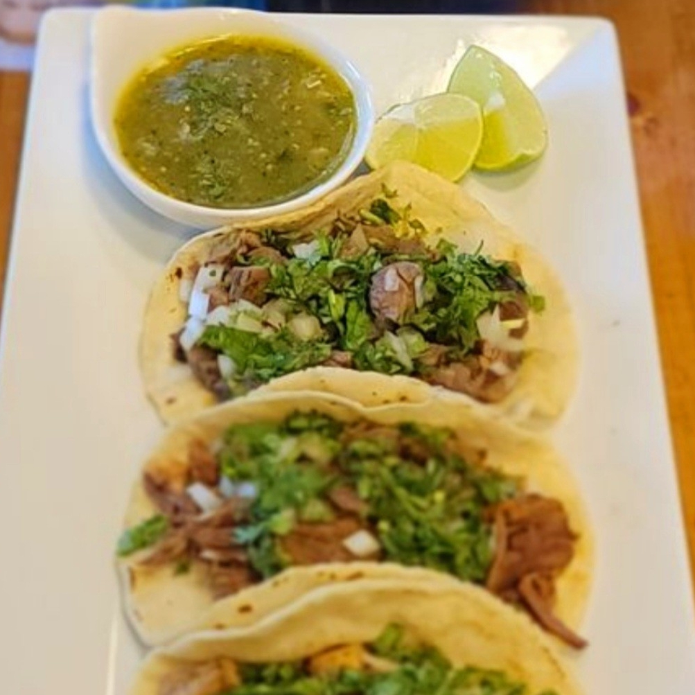 Aces Bar & Grill | restaurant | 3538 E Chapman Ave, Orange, CA 92869, USA | 7146289404 OR +1 714-628-9404