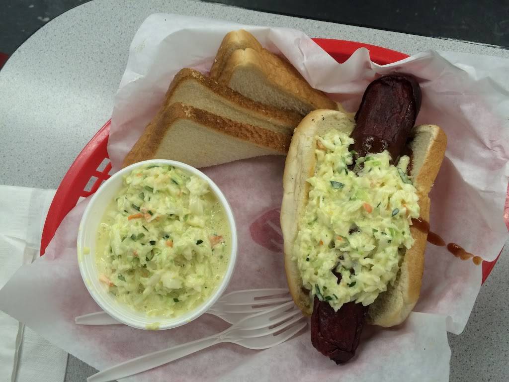 A&R Bar-B-Que | restaurant | 1802 Elvis Presley Blvd, Memphis, TN 38106, USA | 9017747444 OR +1 901-774-7444