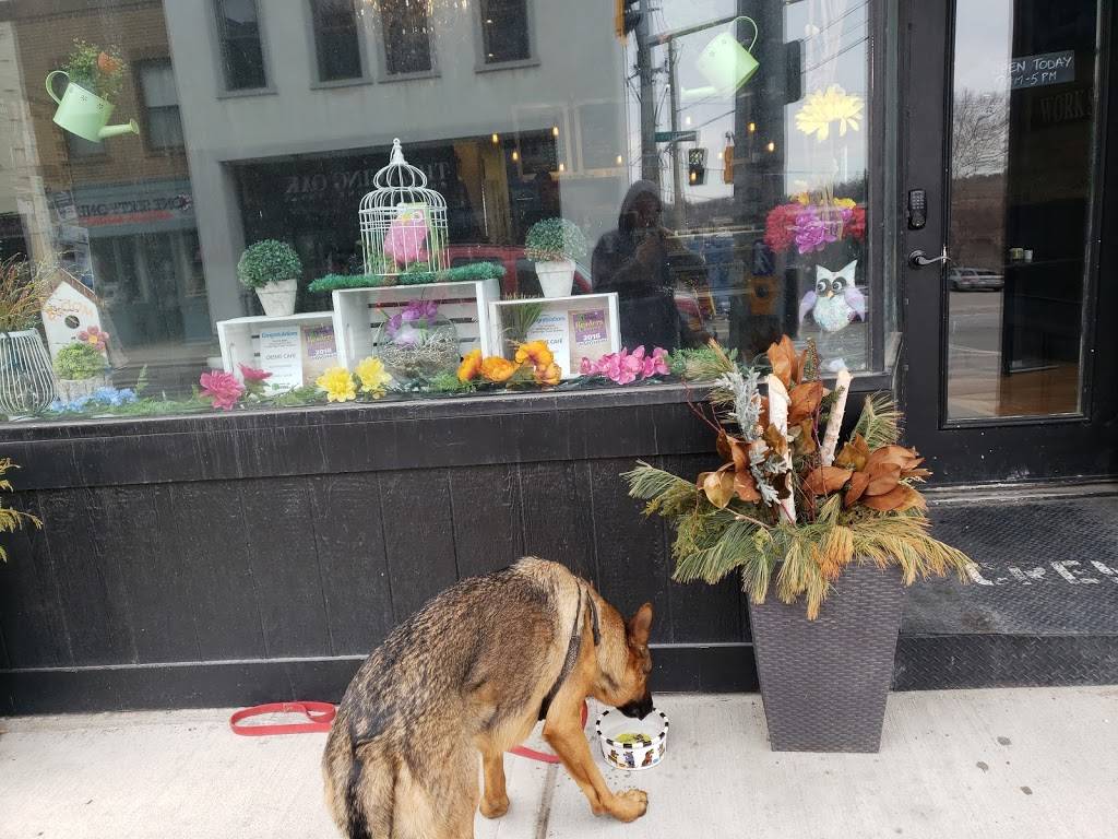 CREME CAFE | cafe | 2 Queen St E #101, Cambridge, ON N3C 2A6, Canada | 5192602227 OR +1 519-260-2227