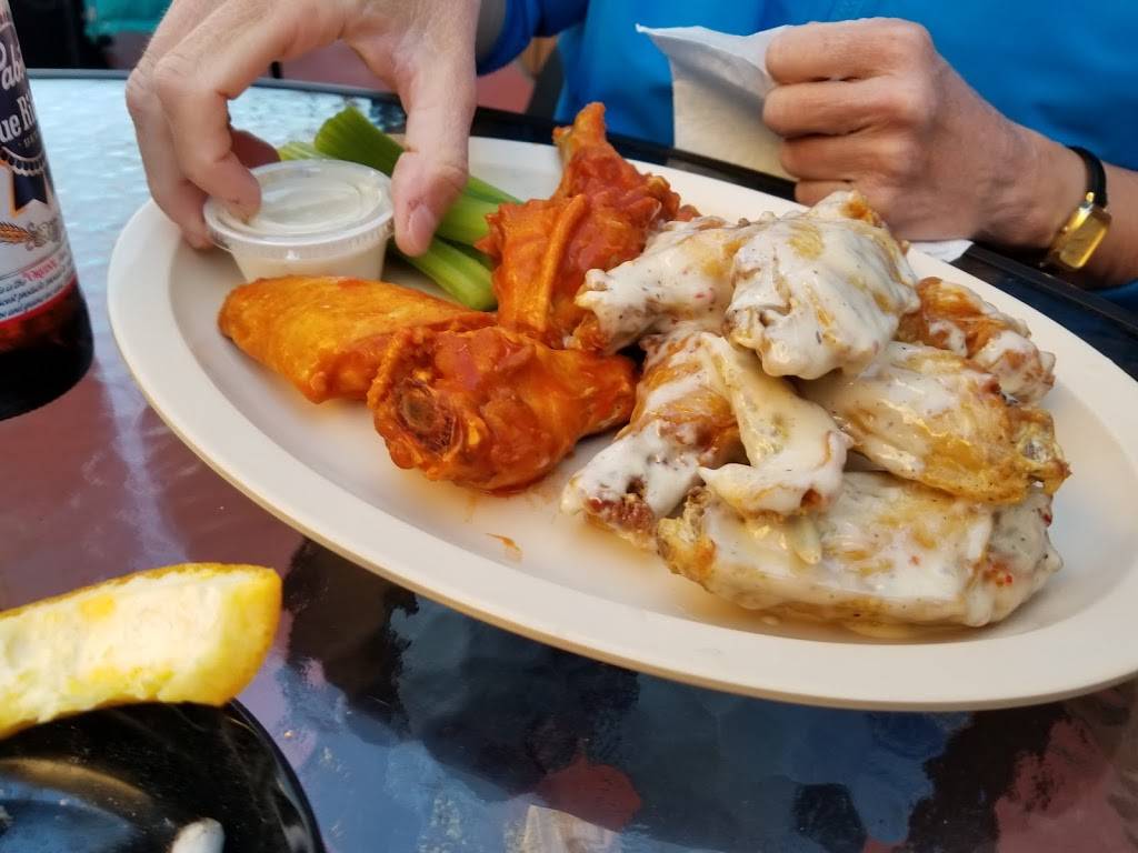 Brauns Power House | restaurant | 7100 W National Ave, West Allis, WI 53227, USA | 4144558700 OR +1 414-455-8700