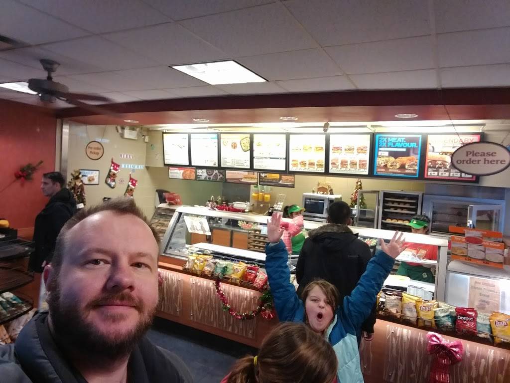 Subway | meal takeaway | 2760 Howard Ave, Windsor, ON N8X 3X6, Canada | 5199729031 OR +1 519-972-9031