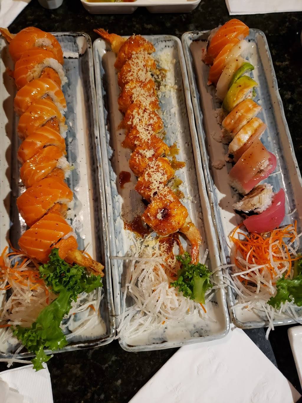 Love Sushi | restaurant | 140 W Hillcrest Dr # 118, Thousand Oaks, CA 91360, USA | 8054969102 OR +1 805-496-9102