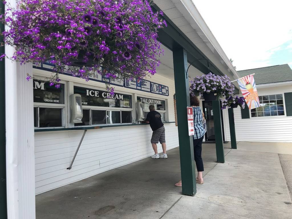 Johnsons Seafood and Steak | bakery | 69 NH-11, New Durham, NH 03855, USA | 6038597500 OR +1 603-859-7500