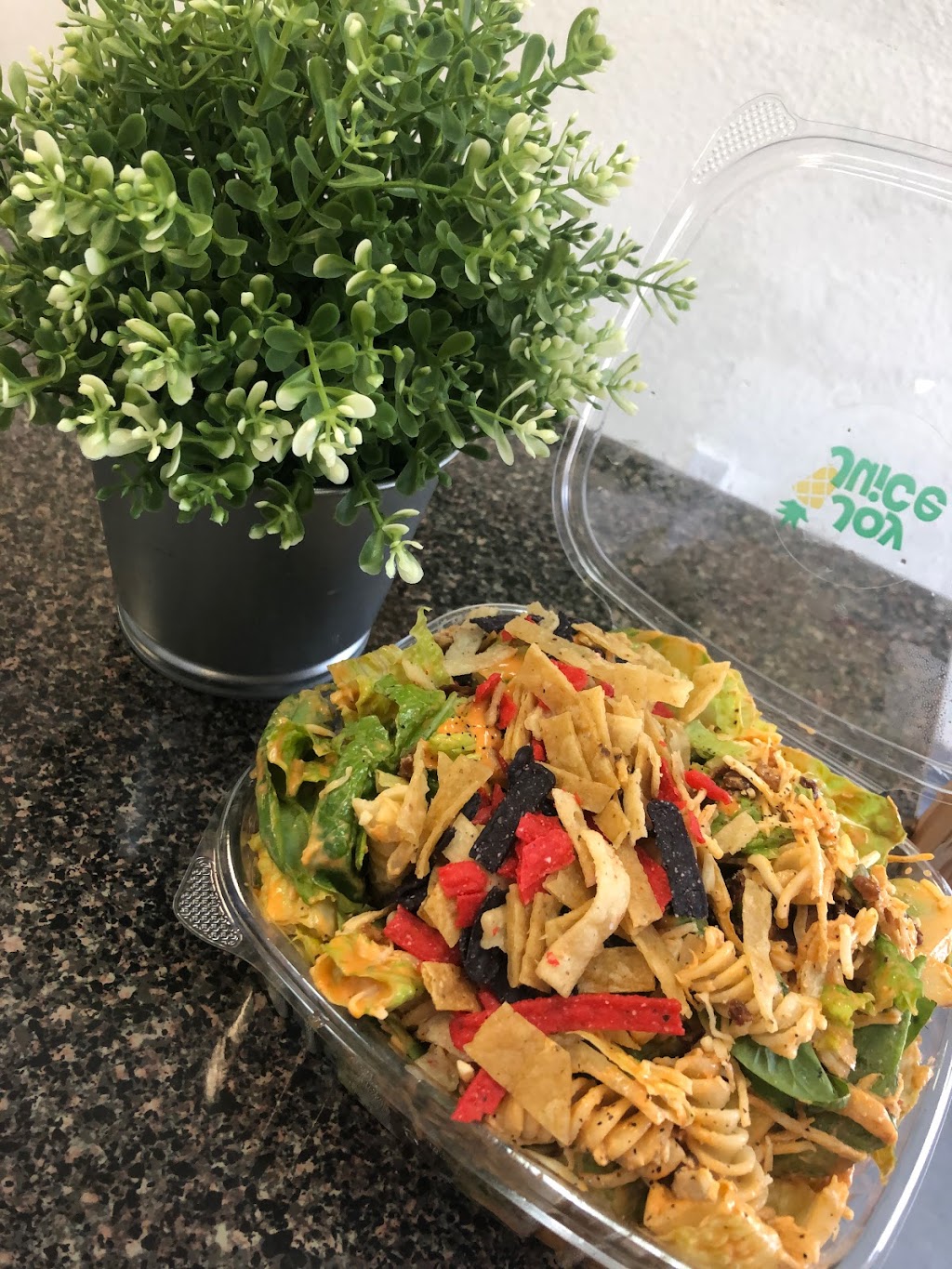 Joy Juice and Deli | restaurant | 599 N La Brucherie Rd, El Centro, CA 92243, USA | 4422318227 OR +1 442-231-8227