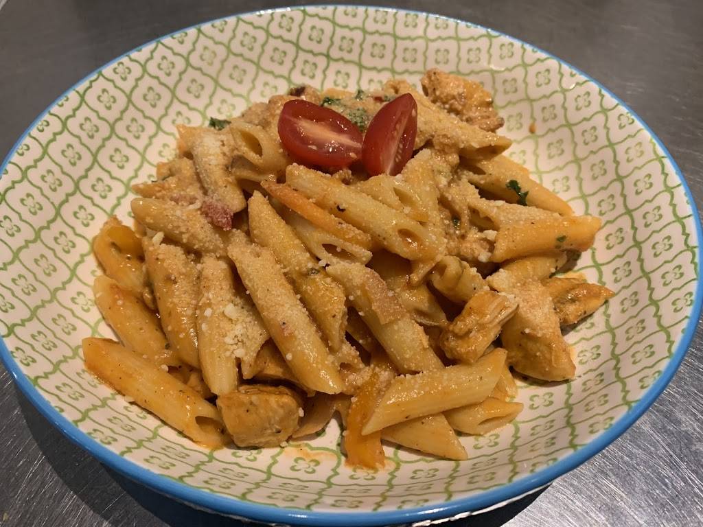 Healthy Fusions | restaurant | 2240 Wyandotte St W, Windsor, ON N9B 1K2, Canada | 5199155955 OR +1 519-915-5955