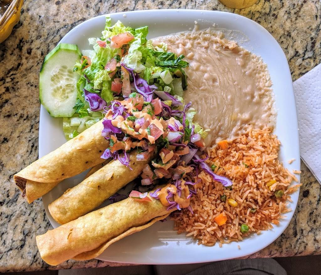 La Charrita Restaurant Mexican & Sea-Food | restaurant | 24225 Main St, Newhall, CA 91321, USA | 6612881204 OR +1 661-288-1204