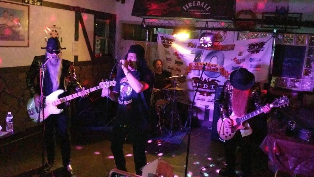 The Neighbors Sports Grille & Wings | restaurant | 742 Middle Country Rd, Selden, NY 11784, USA | 6314512386 OR +1 631-451-2386