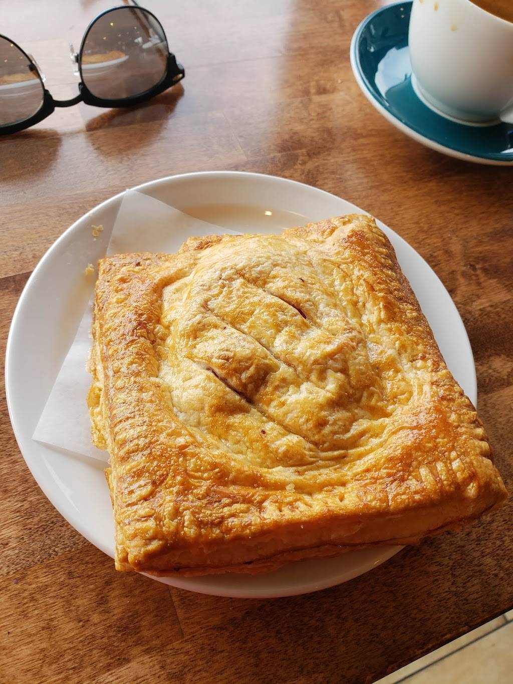 Kleins Bakery & Cafe | cafe | 4155 N Broadway, Chicago, IL 60613, USA | 7738570525 OR +1 773-857-0525