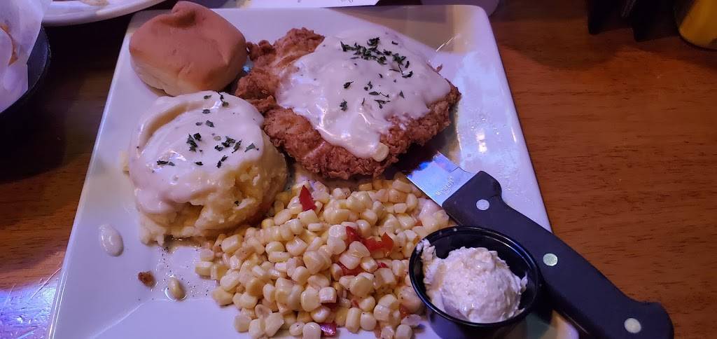 Austins Bar & Grill | restaurant | 245 N Moonlight Rd, Gardner, KS 66030, USA | 9138566965 OR +1 913-856-6965