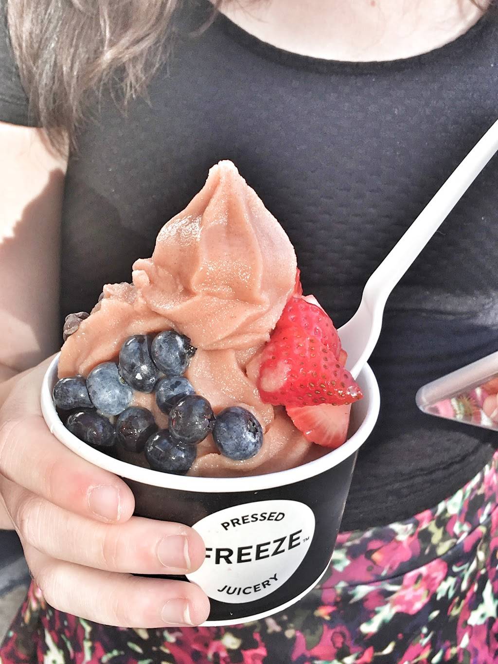 Pressed Juicery | restaurant | 189 The Grove Dr K4, Los Angeles, CA 90036, USA | 3235499811 OR +1 323-549-9811