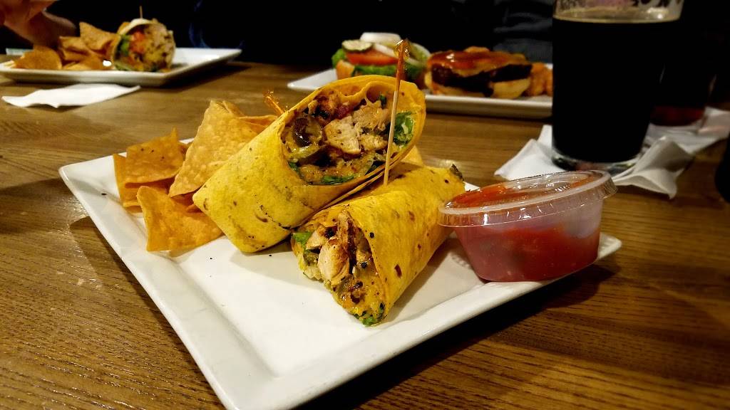 Brookhaven Pub & Grill | restaurant | 695 W Brookhaven Cir, Memphis, TN 38117, USA | 9016808118 OR +1 901-680-8118