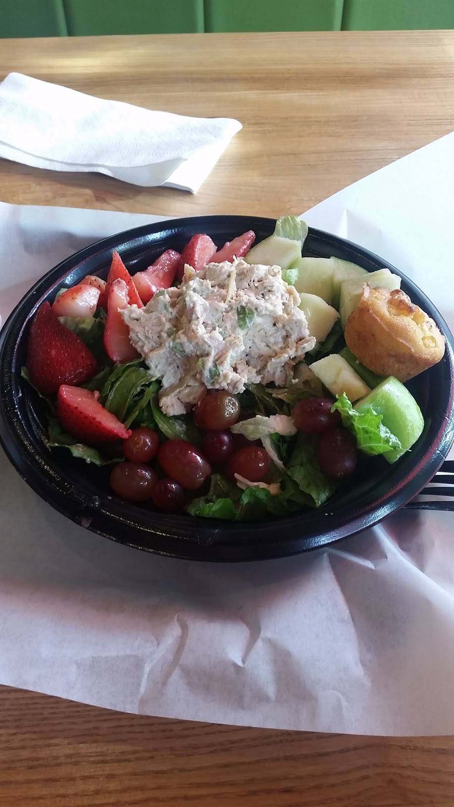 Miss Dots | restaurant | 49 Church St, Mountain Brook, AL 35213, USA | 2057392232 OR +1 205-739-2232