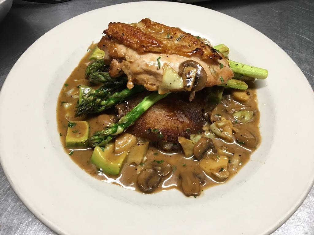 Brunos On Fourth | restaurant | 1226 4th St, Santa Rosa, CA 95404, USA | 7075698222 OR +1 707-569-8222