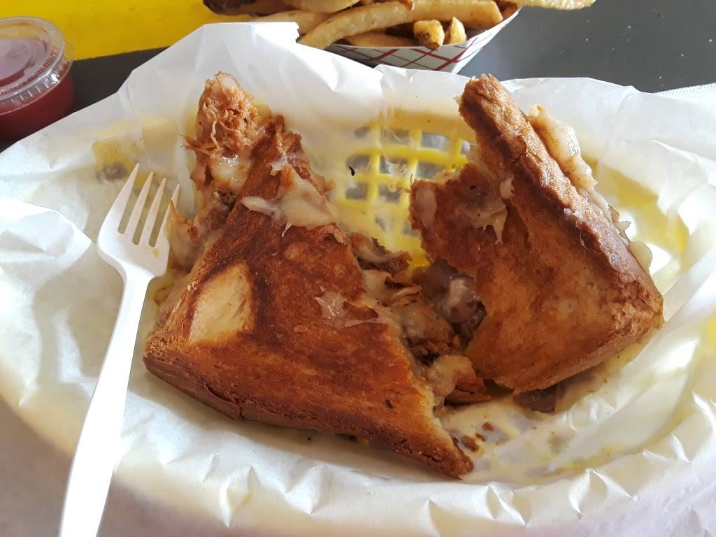 Central Melt | restaurant | 685 Central Ave, St. Petersburg, FL 33701, USA | 7273465338 OR +1 727-346-5338