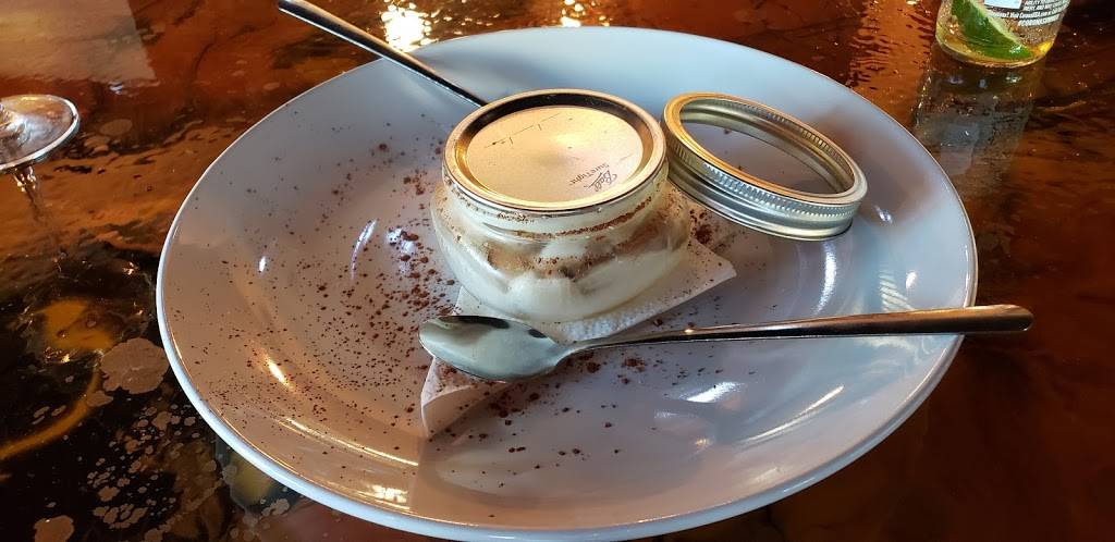 Caffé Vesuvio | restaurant | 701 E 3rd Ave, New Smyrna Beach, FL 32169, USA | 3864443510 OR +1 386-444-3510