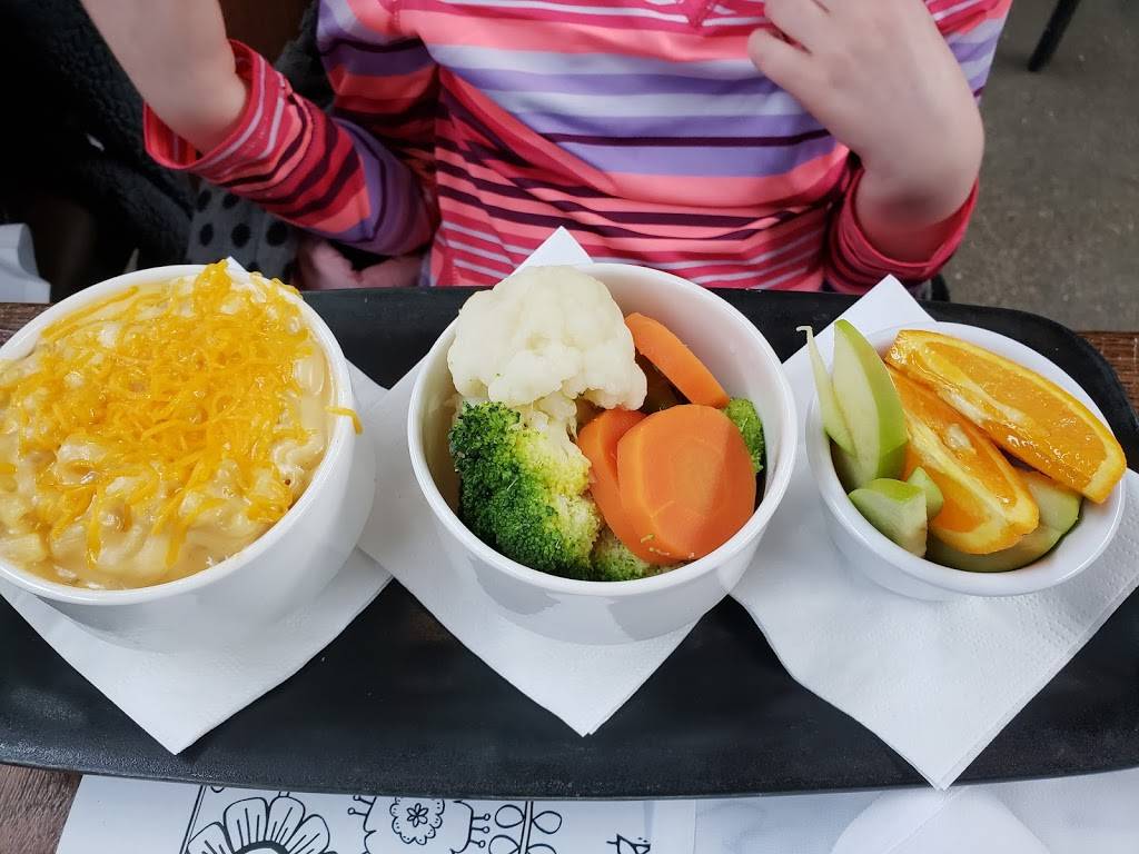 ABV Social | restaurant | 11200 W Burleigh St, Wauwatosa, WI 53222, USA | 4148376290 OR +1 414-837-6290