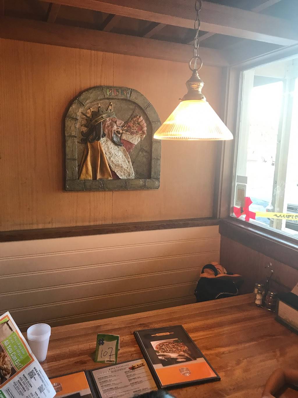 Round Table Pizza | meal delivery | 3212 S White Rd, San Jose, CA 95148, USA | 4082749574 OR +1 408-274-9574