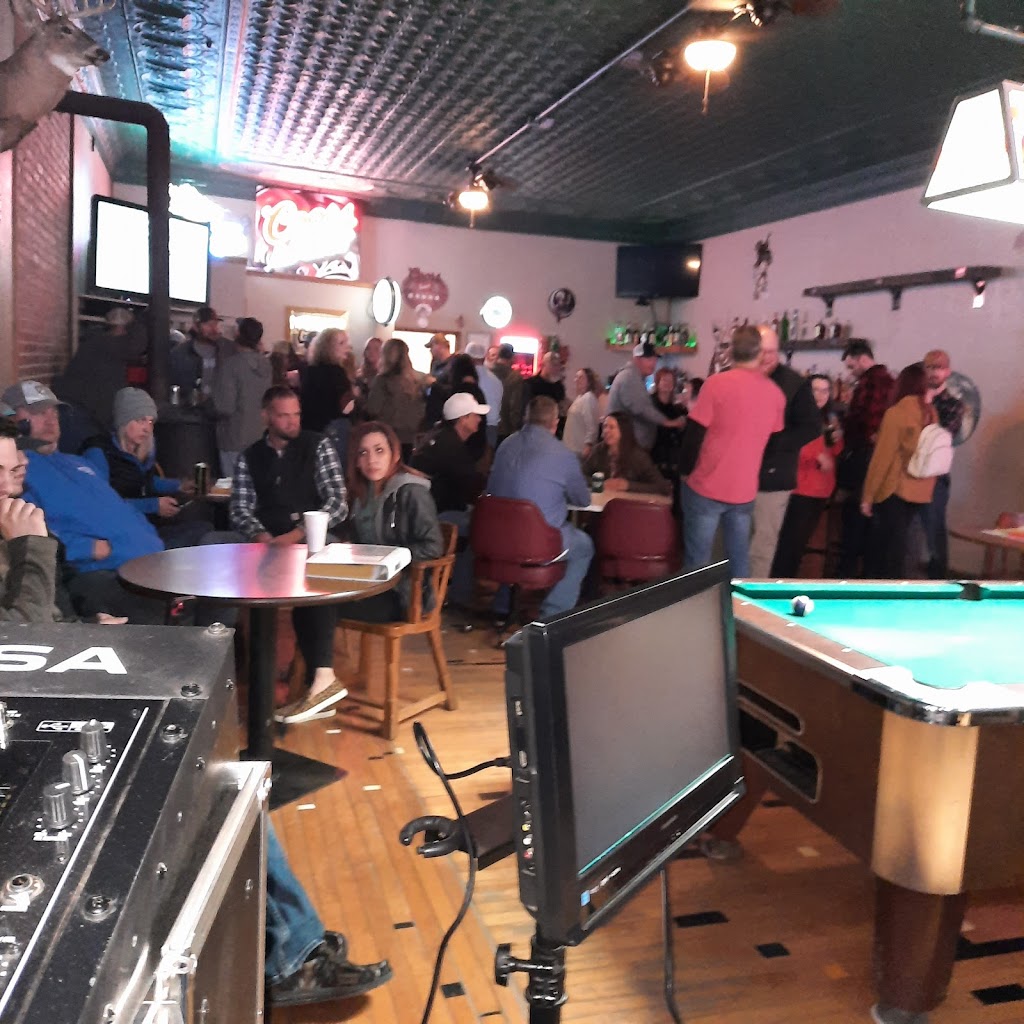 Bennington Saloon | restaurant | 106 N Nelson St, Bennington, KS 67422, USA | 7854883535 OR +1 785-488-3535