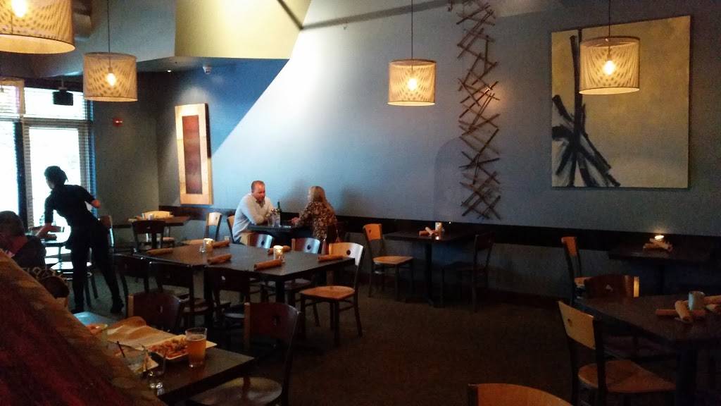 Fugazzis | restaurant | 1441 E Prosperity Ave, Tulare, CA 93274, USA | 5596871454 OR +1 559-687-1454