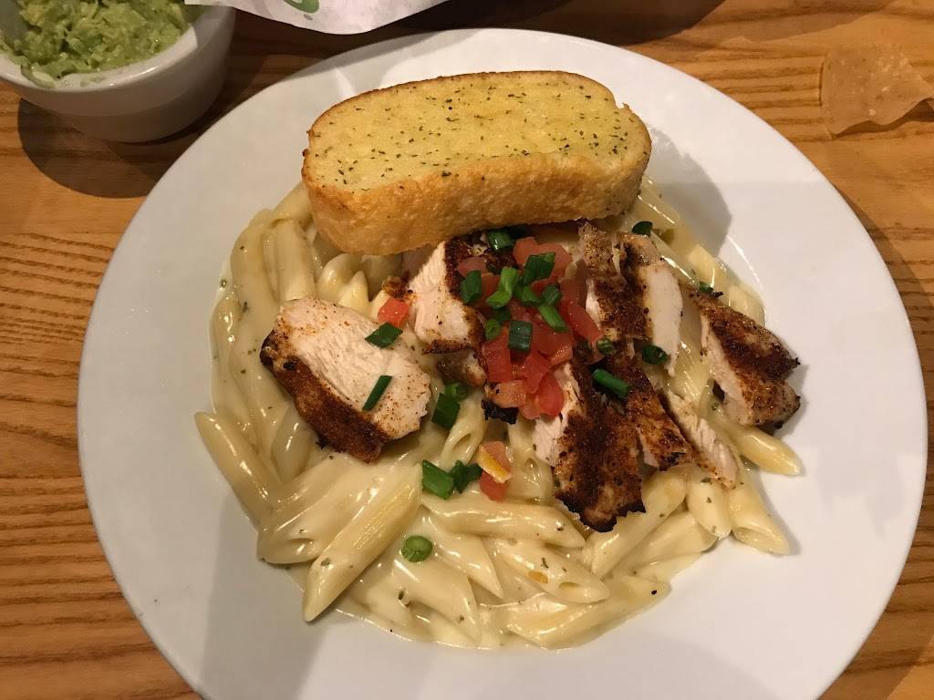 Chilis Grill & Bar | meal takeaway | 12897 Gulf Fwy, Houston, TX 77034, USA | 2814815275 OR +1 281-481-5275