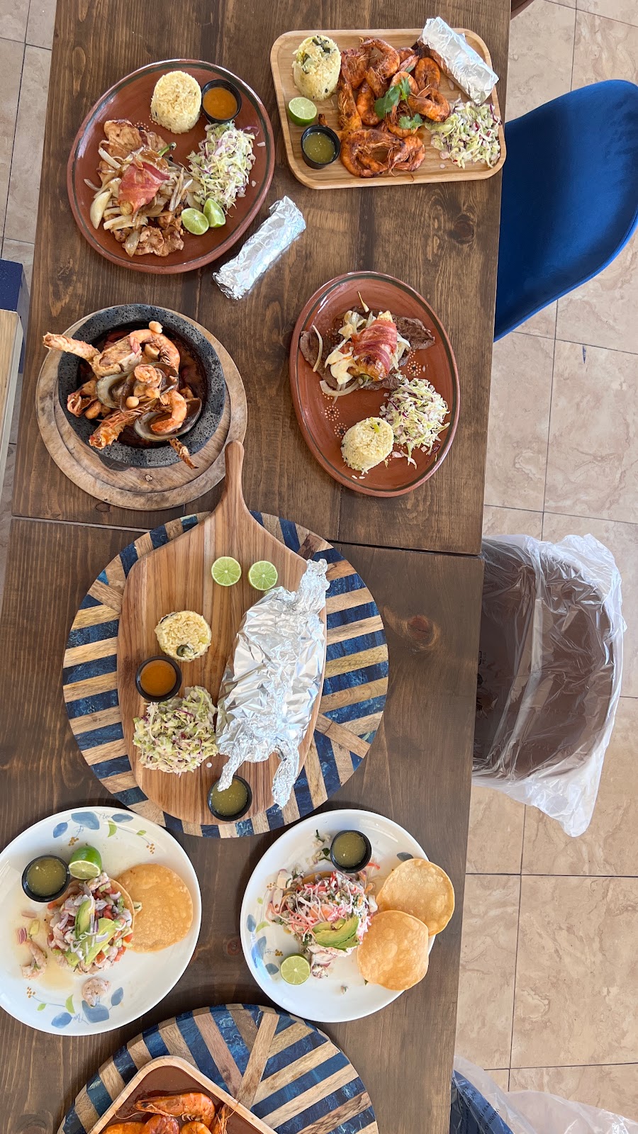 Coco Beach Presents | restaurant | 2300 Pacific Coast Hwy, Long Beach, CA 90804, USA | 5624445585 OR +1 562-444-5585