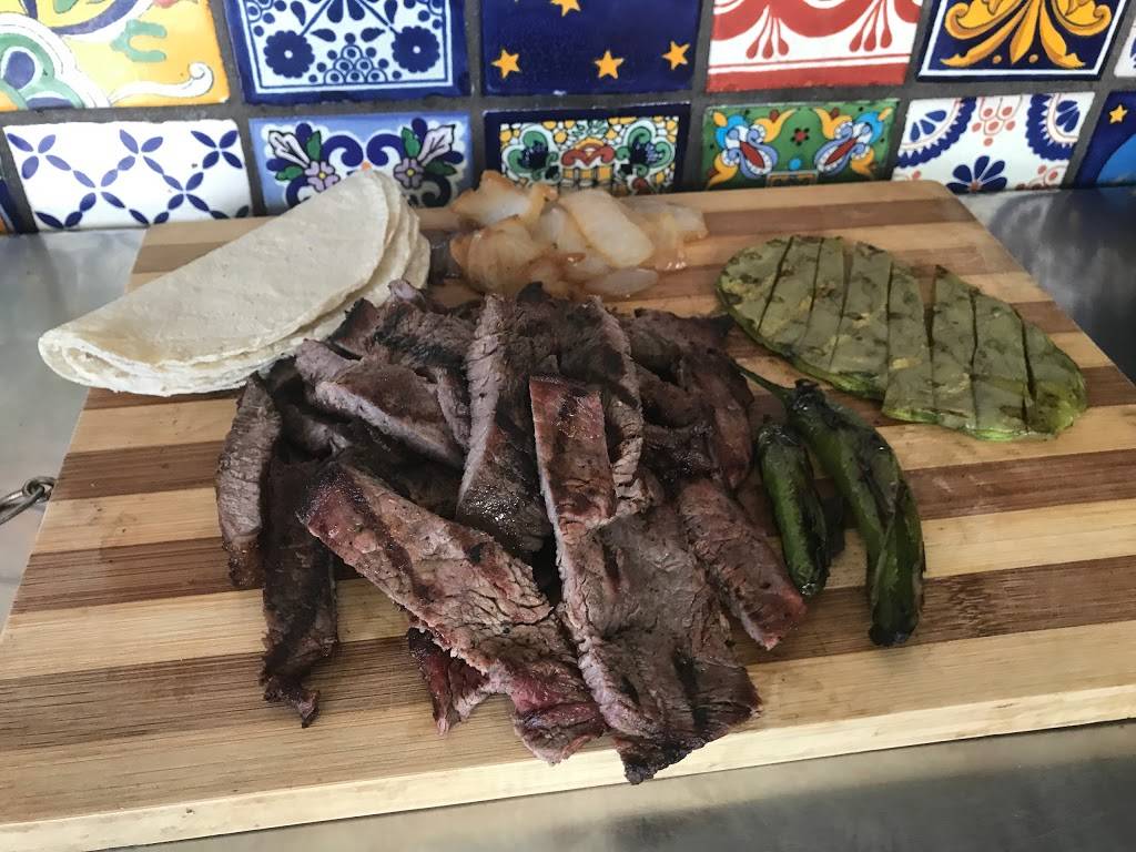 Carne Asada el Sinaloense | restaurant | Churubusco, Calz del Tecnológico 1_5, Tomas Aquino, 22414 Tijuana, B.C., Mexico | 016646241667 OR +52 664 624 1667