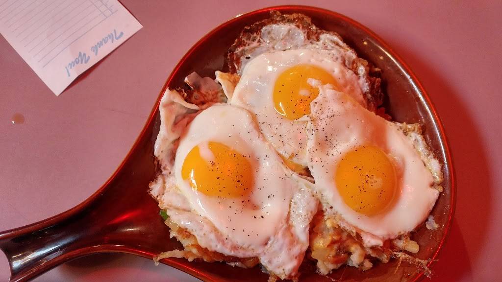 Michaels Family Restaurant | restaurant | 8417 W Cleveland Ave, West Allis, WI 53227, USA | 4145452302 OR +1 414-545-2302