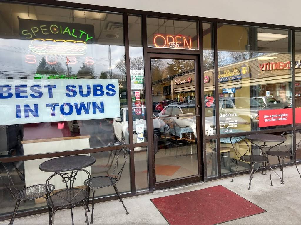 Sarduccis Specialty Subs | restaurant | 955 6th St South, Kirkland, WA 98033, USA | 4258278253 OR +1 425-827-8253