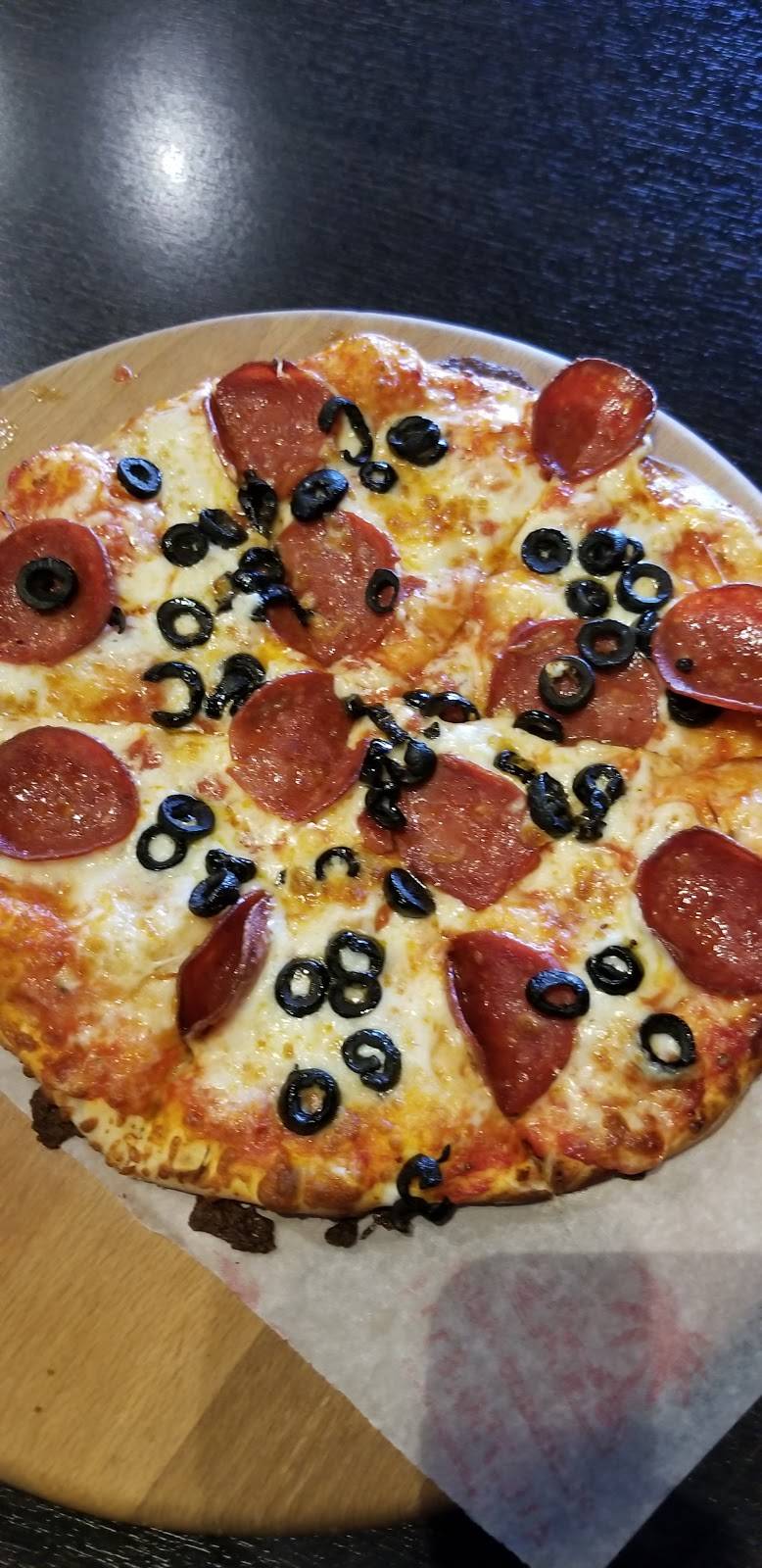 Pizza Land Halal | restaurant | 1801 Lawrence Ave E #4, Scarborough, ON M1R 2X9, Canada | 4167508111 OR +1 416-750-8111