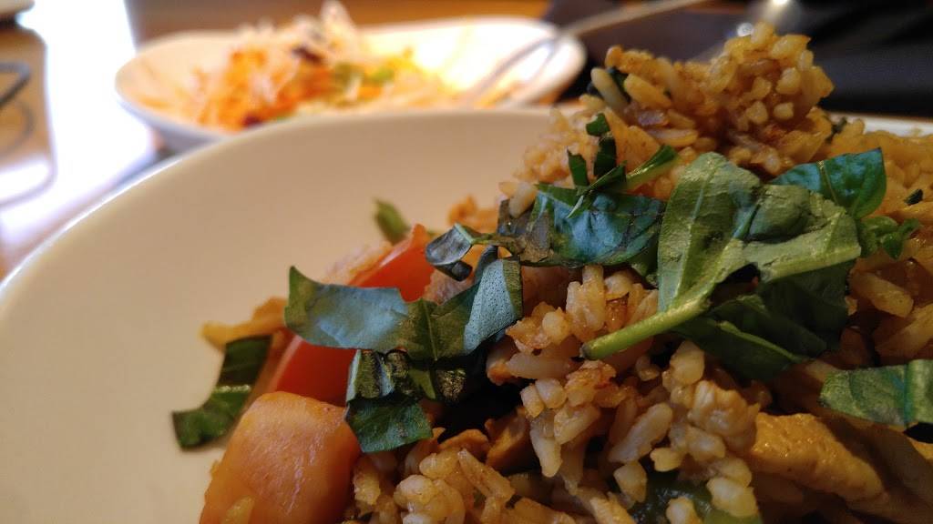 Thai Pepper | restaurant | 631 N 114th St, Omaha, NE 68154, USA | 4024459490 OR +1 402-445-9490