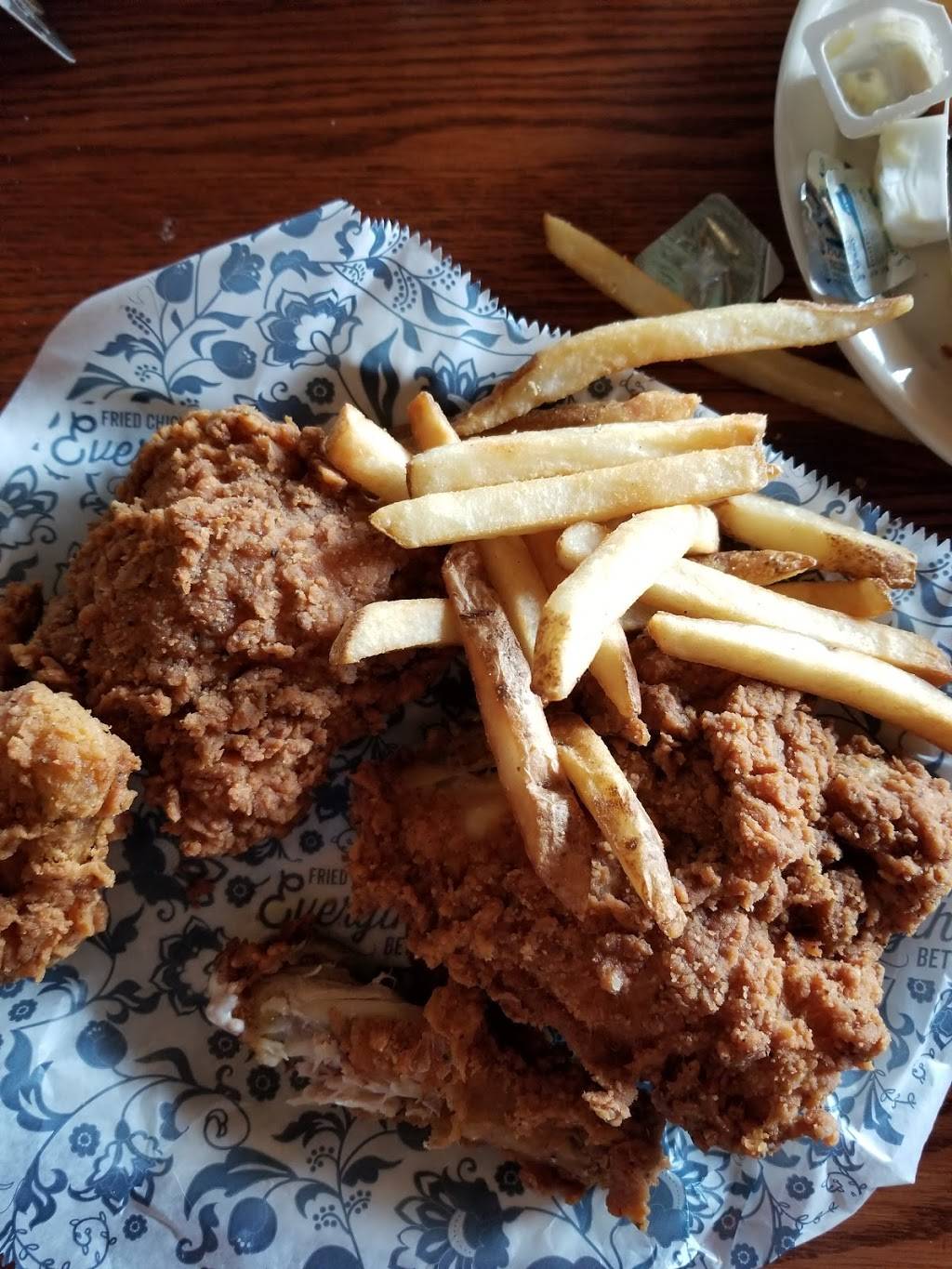 Cracker Barrel Old Country Store | restaurant | 1270 Cross Creek Dr, Saltillo, MS 38866, USA | 6626200820 OR +1 662-620-0820