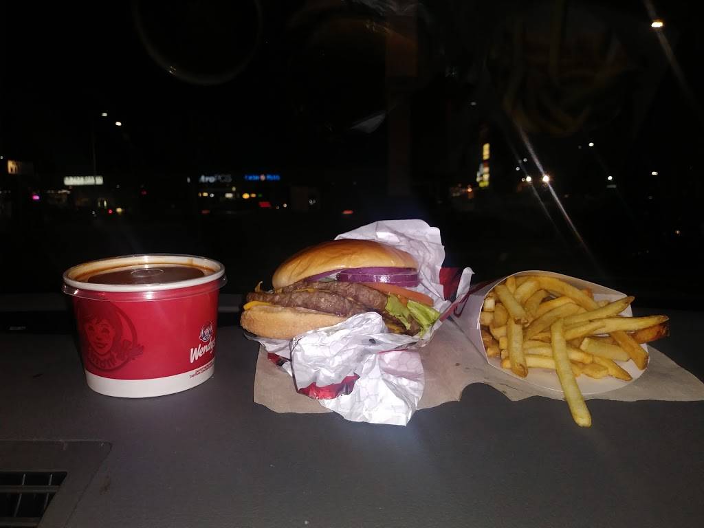 Wendys | restaurant | 8232 De Soto Ave, Canoga Park, CA 91304, USA | 8187001578 OR +1 818-700-1578