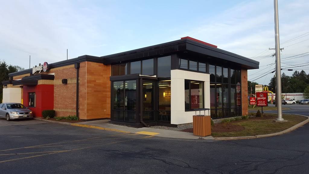 Wendys | restaurant | 560 SW Cutoff, Worcester, MA 01607, USA | 5087931601 OR +1 508-793-1601