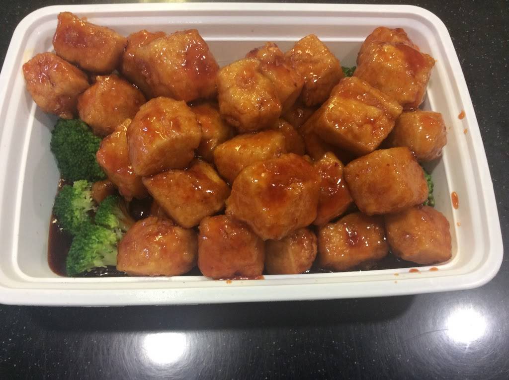 Lucky Star | restaurant | 5221, 18 S Village Ave, Rockville Centre, NY 11570, USA | 5167663355 OR +1 516-766-3355