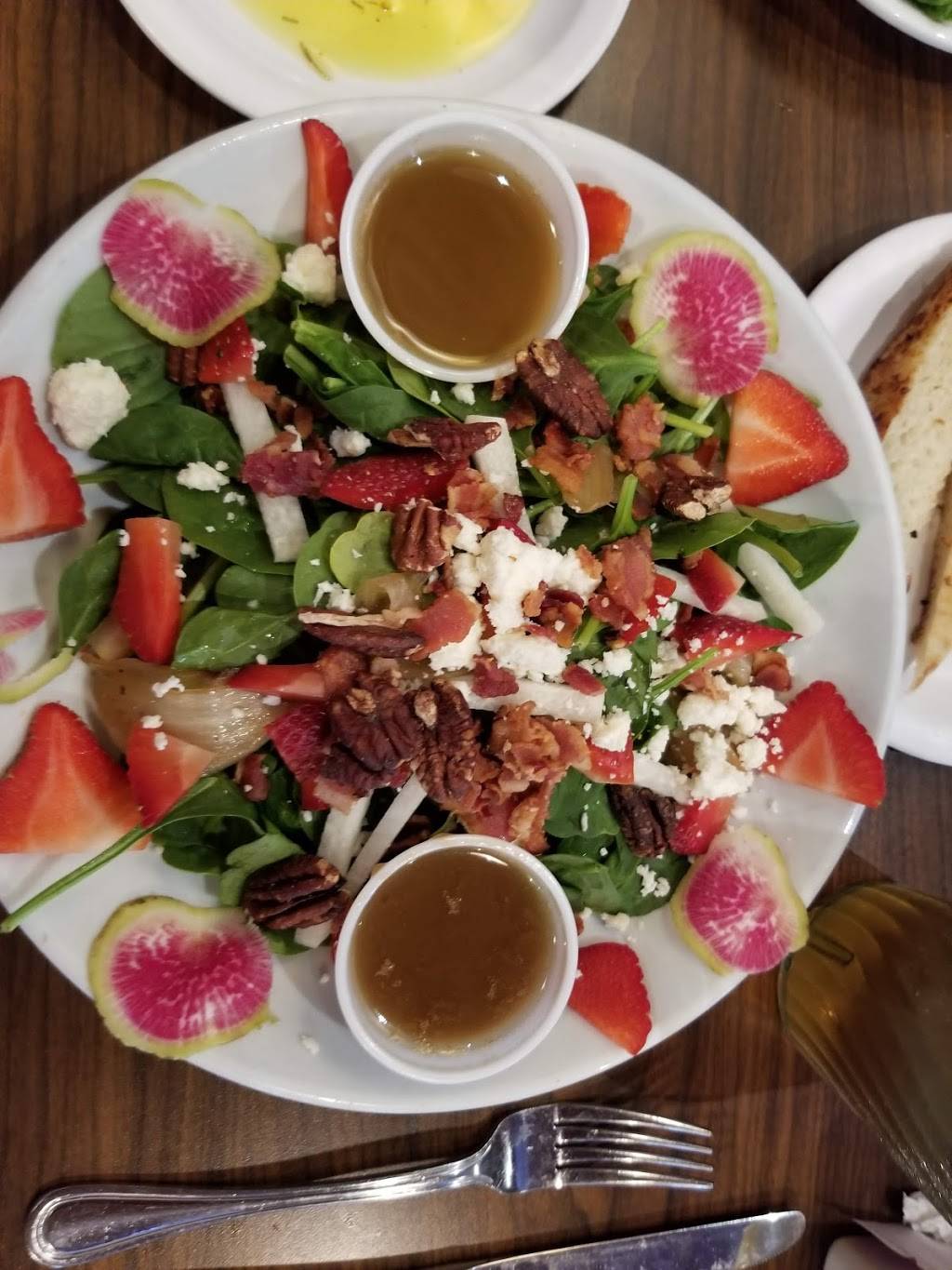 Guglianis | restaurant | 4990 Beechnut St, Houston, TX 77096, USA | 7133499040 OR +1 713-349-9040