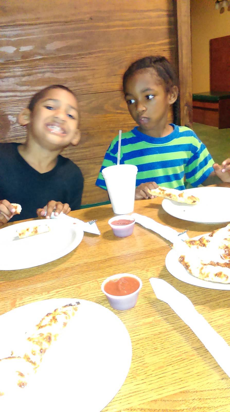 Amore Pizzaroma | restaurant | 301 Ardly Dr, Abbeville, LA 70510, USA | 3378986002 OR +1 337-898-6002