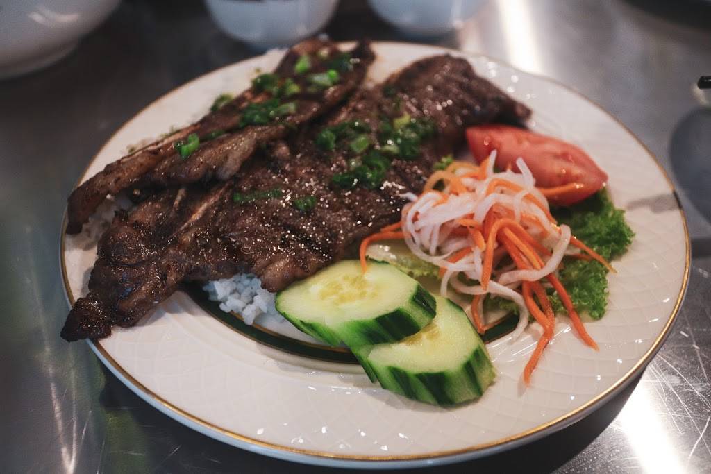 Basil Authentic Vietnamese Cuisine | restaurant | 909 SE Everett Mall Way, Everett, WA 98208, USA | 4253748082 OR +1 425-374-8082