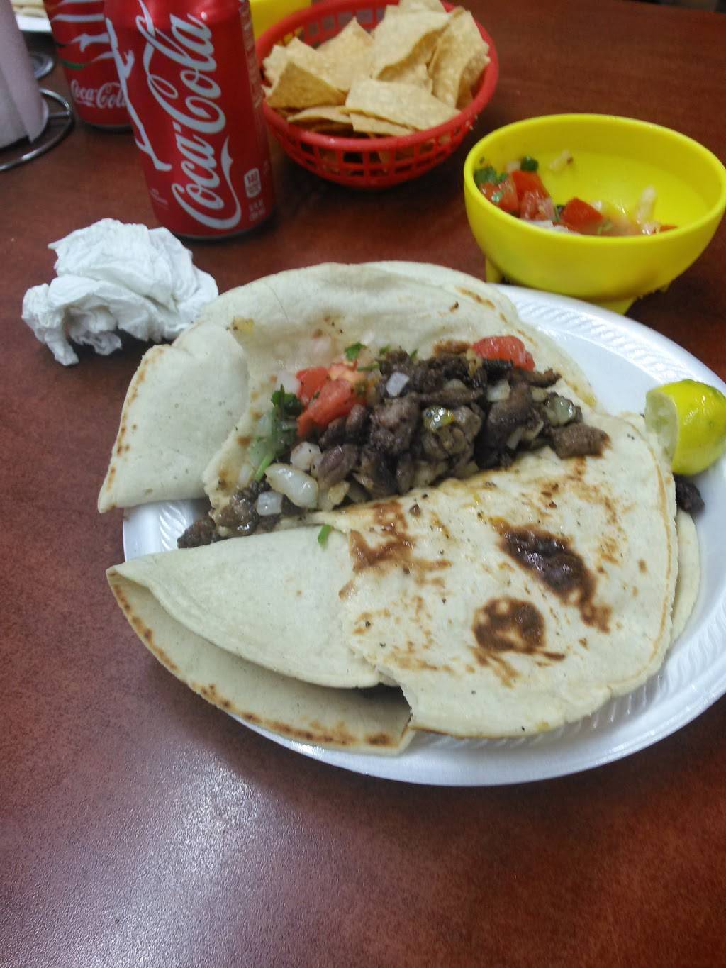 Tacos El Viajero | restaurant | 2025 S Beckley Ave, Dallas, TX 75224, USA | 2149425089 OR +1 214-942-5089
