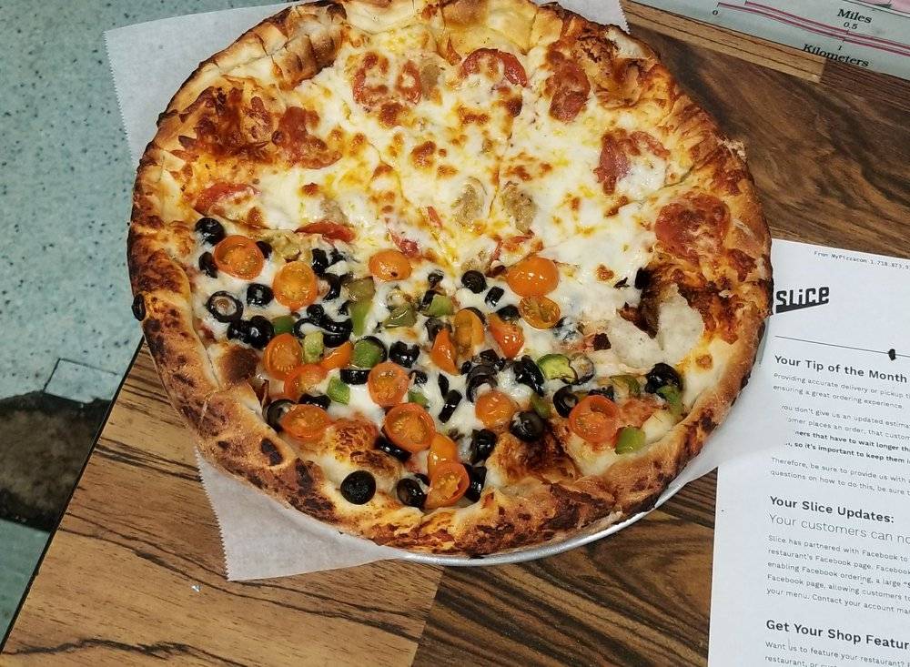 Giant Bronx Pizza | restaurant | 8790 Cuyamaca St suite h, Santee, CA 92071, USA | 6199384951 OR +1 619-938-4951