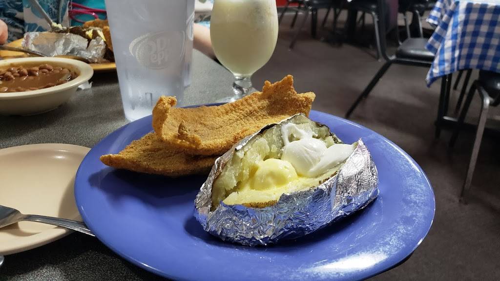 Catfish Sams | restaurant | 4806, 2735 W Division St, Arlington, TX 76012, USA | 8172759631 OR +1 817-275-9631