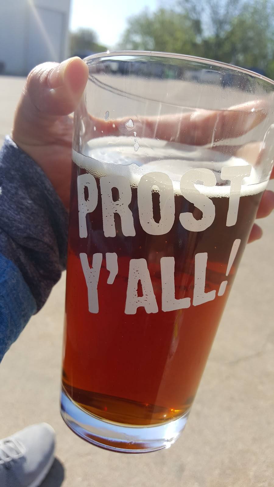 Rahr & Sons Brewing | restaurant | 701 Galveston Ave, Fort Worth, TX 76104, USA | 8178109266 OR +1 817-810-9266